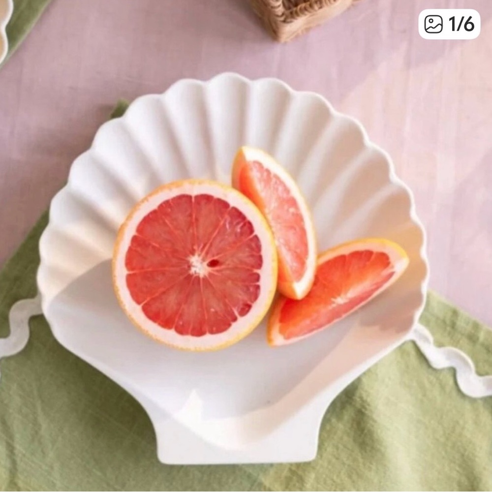 Meri Meri Bamboo Shell Plate Set – Natural Beige from the Summer 2026 Jilly Box